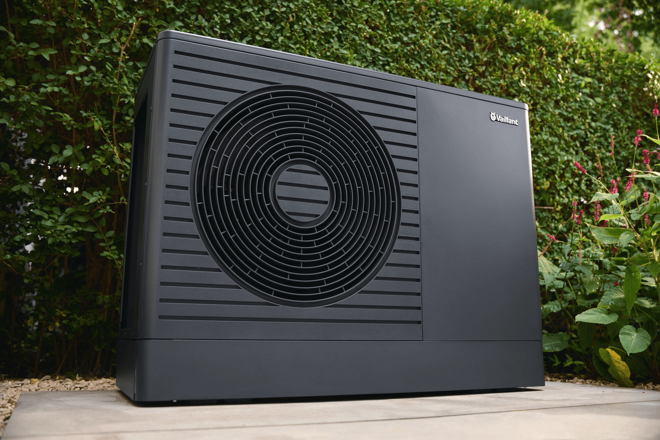 Design intemporel et élégant complété par le nouvel accessoire cache pieds esthétique