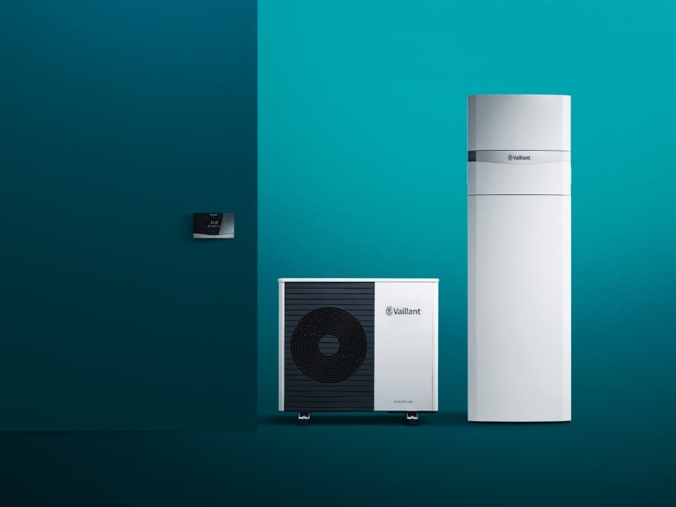 Visuel aroTHERM plus + uniTOWER plus