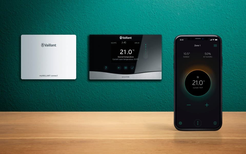 Régulateur sensoCOMFORT avec la passerelle de connectivité myVAILLANT connect